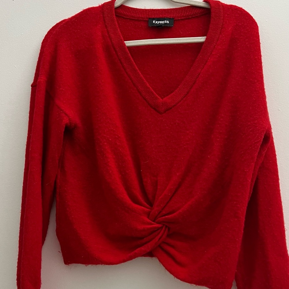Red sweater - Picture 4 of 4